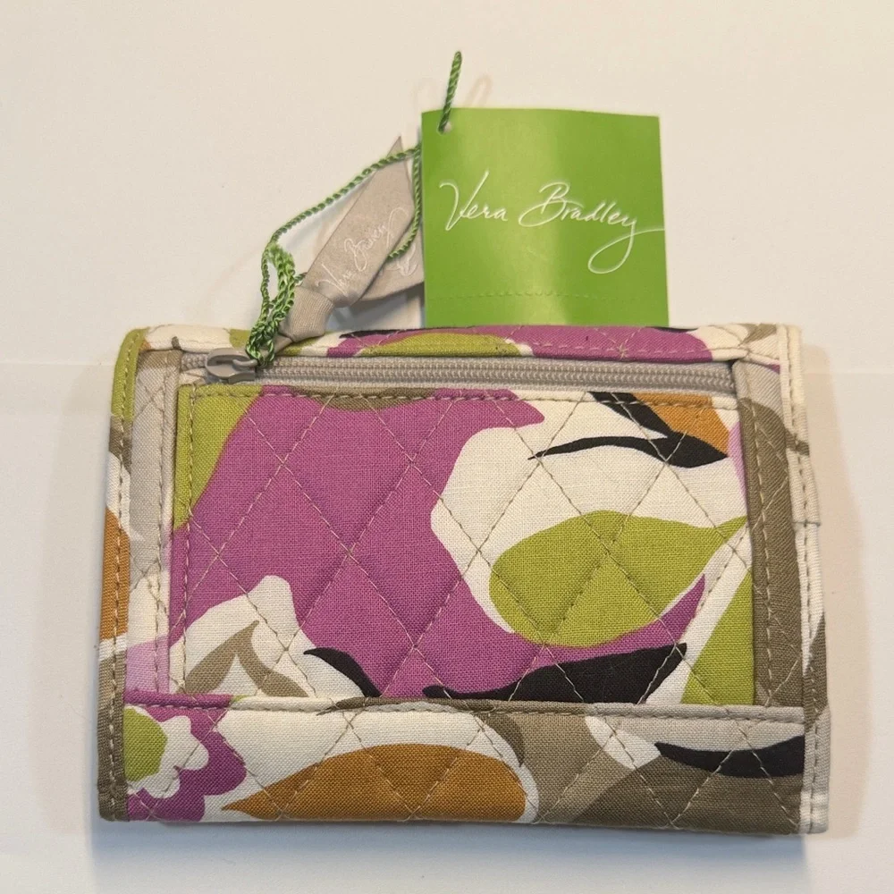 Vera Bradley Green and Pink Quilted Wallet - Picture 11 of 16